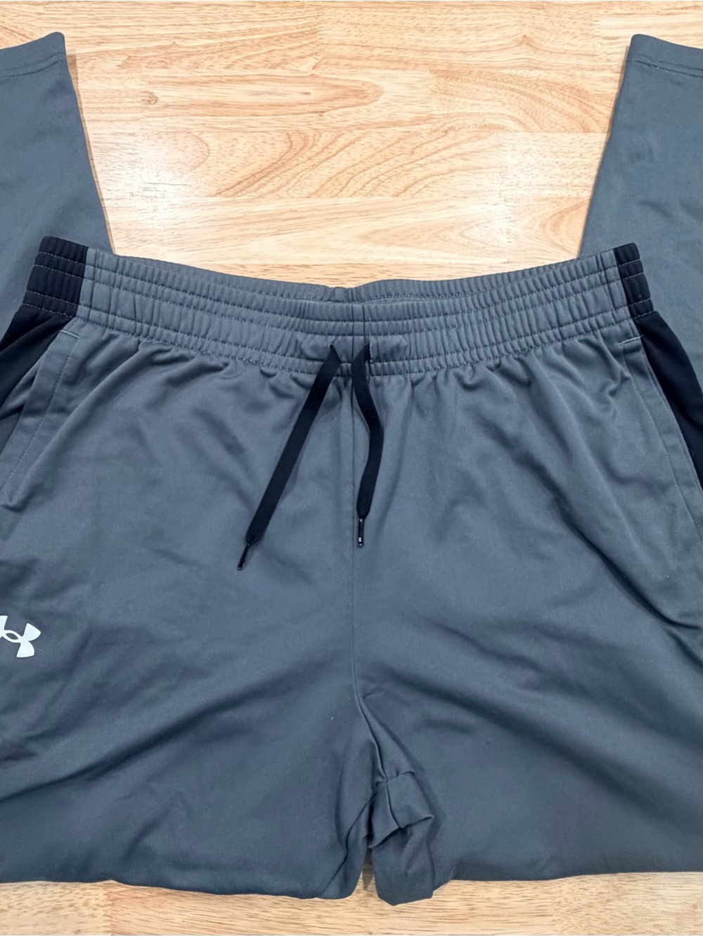 Under Armour Men's Dark Gray Athletic Training Shorts